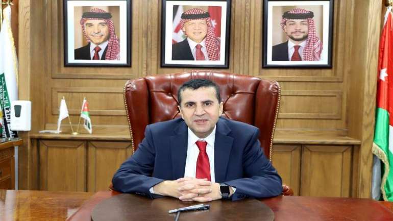 رئيس جامعة البلقاء التطبيقية: مشكلة قتل ايمان بسيطة… “الناس كبرتها”