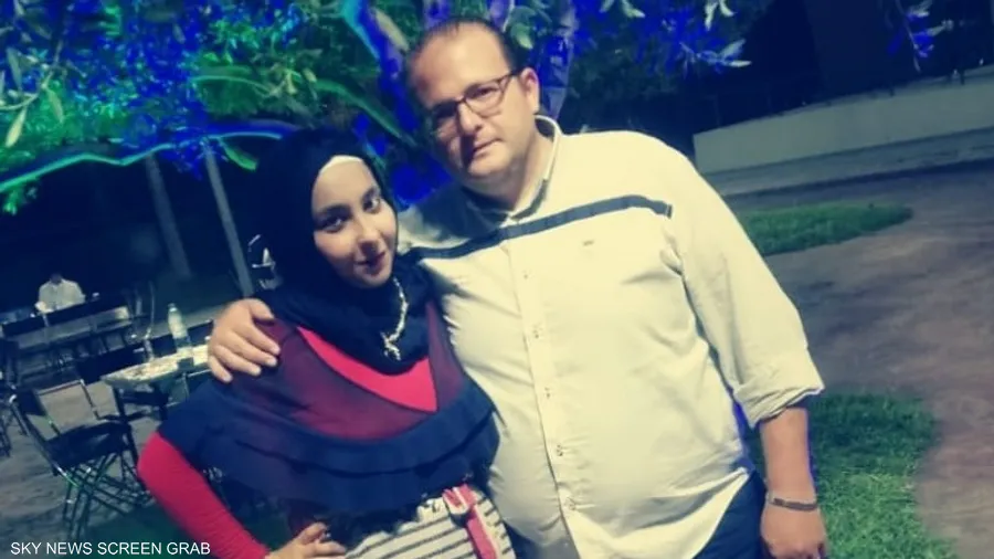 الأفق مسدود لعلاج زوجته.. قصة شاب "يعرض كليته للبيع"