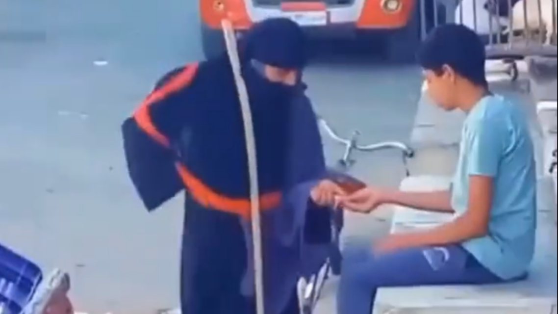 تنكرت وخدرت طفلاً.. سر فيديو شكة الدبوس الذي أرعب رواد مواقع التواصل الاجتماعي