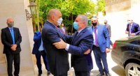على الهاتف.. هذا ما دار بين الخصاونة ونظيره الفلسطيني اشتية