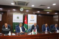 الضمان والمناصير توقعان اتفاقية تعاون لتقديم خدمات التقسيط للمتقاعدين لتزويد المركبات والمنازل بالوقود