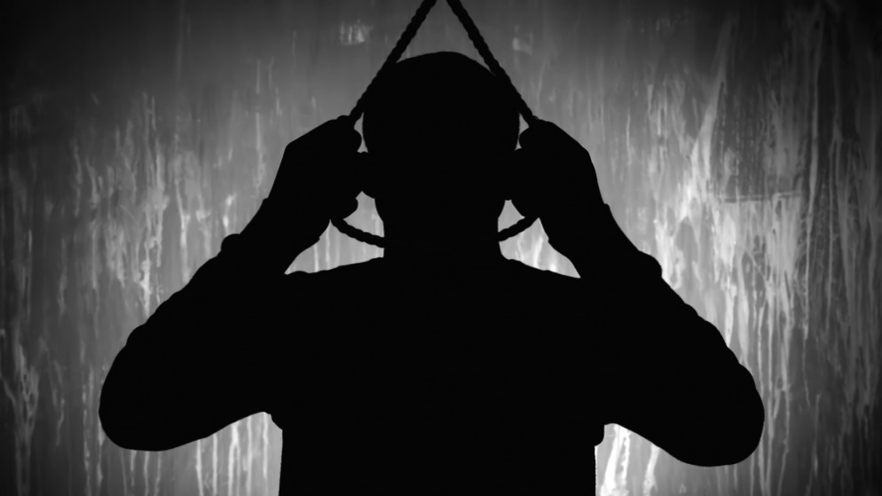 الأجهزة الأمنية تحقق بوفاة فتى شنقاً في الكورة قي إربد