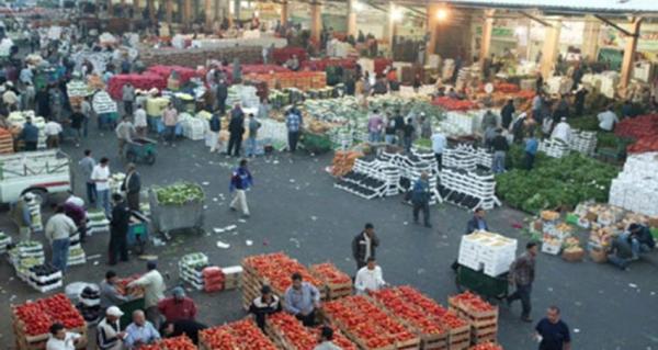 أسعار الخضار والفواكه في السوق المركزي الأربعاء