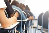165086 طالبا وطالبة يستأنفون تقديم امتحان التوجيهي الخميس