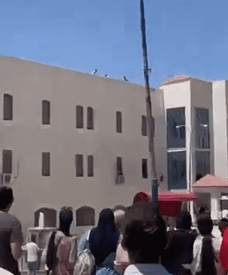 طالب يهدد بإنهاء حياته بجامعة خاصة بالأردن