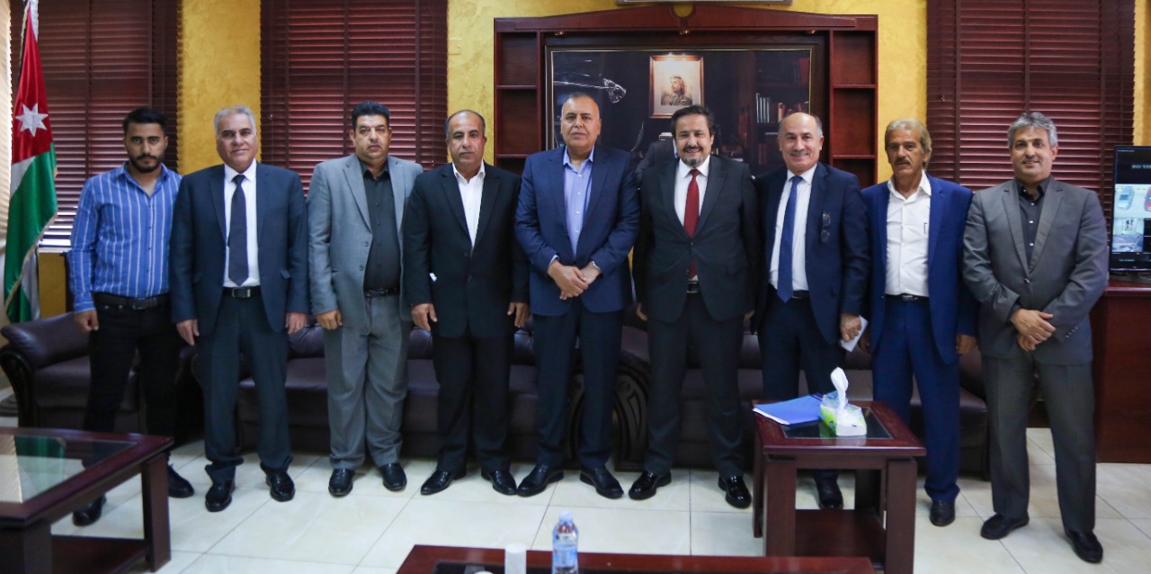 محافظ الزرقاء : لائحة تنظيم عمل المقاولآت بالقطاع الخاص تمتلك العديد من النقاط الايجابية
