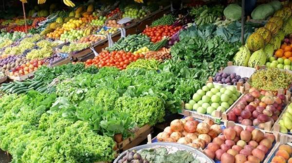اسعار الخضار والفواكه والورقيات في السوق المركزي
