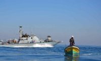 إطلاق نار وقنابل غاز صوب الصيادين والمزارعين بغزة وشمالها