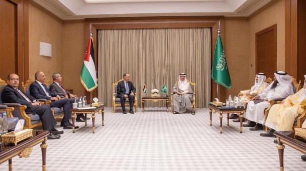 الأردن والسعودية يبحثان التعاون بمجالات المياه والطاقة المتجددة