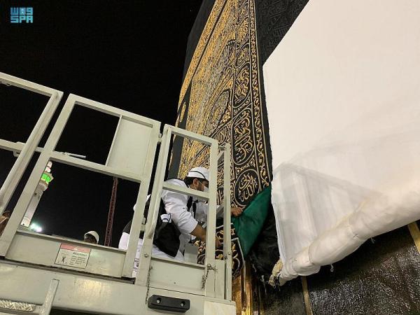 استبدال كسوة الكعبة المشرفة السبت القادم