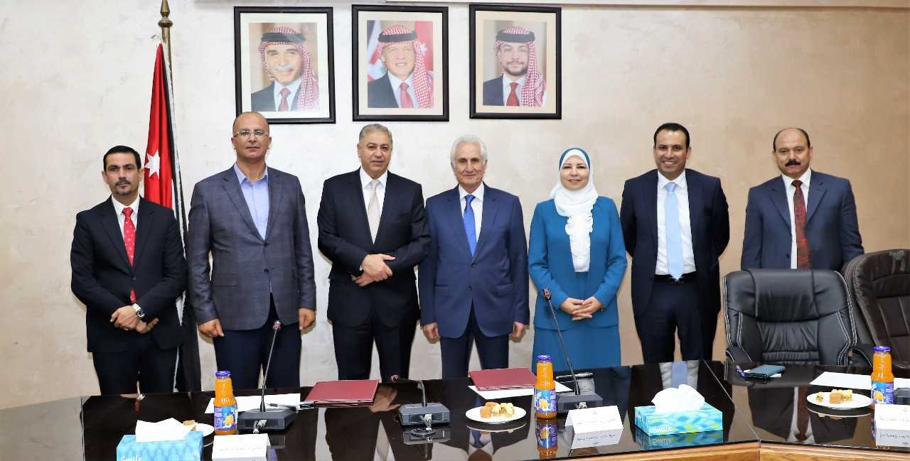 "البوتاس العربية" ووزارة التربية يوقعان اتفاقية لتخصيص مبنى رياض أطفال ضمن مدرسة البوتاس الثانوية