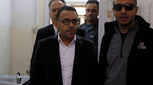الاحتلال يعتقل محافظ القدس
