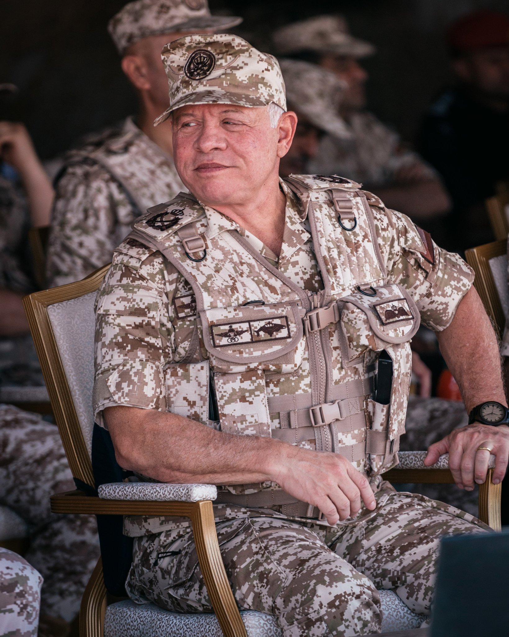 شاهد جلالة الملك يتابع تمرين "الوعد الحق".. ويشيد بالمستوى المتميز والاحترافية للمشاركين