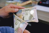 مصدر يكشف رفع المكافآت الشهرية الممنوحة للنواب إلى 3700 - تفاصيل