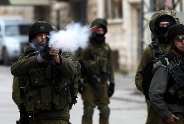 إصابة 4 فلسطينيين بالرصاص خلال اقتحام الاحتلال مخيم الفارعة