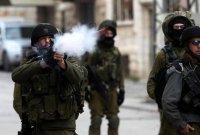 إصابة 4 فلسطينيين بالرصاص خلال اقتحام الاحتلال مخيم الفارعة