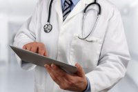 حبس الطبيب المتسبب بالخطأ الطبي بالزرقاء لمدة 15 يوم