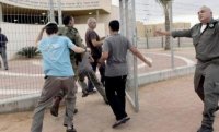 الاحتلال يطالب المستوطنين البقاء في الملاجئ