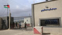 شاحنات وقود تدخل قطاع غزة مع إعادة فتح معبر كرم أبو سالم