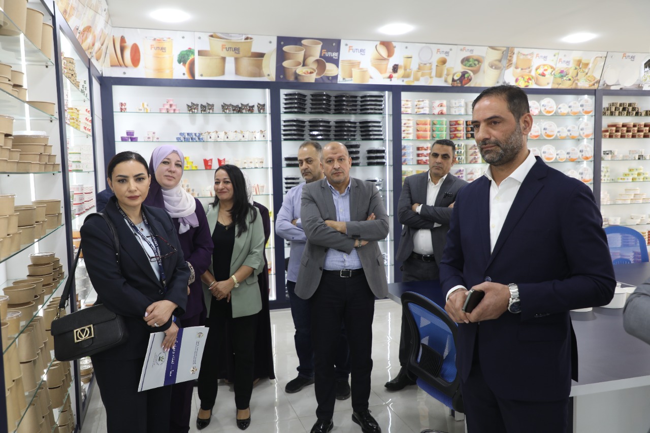 وفد من الغذاء والدواء يزور مجموعة المستقبل
