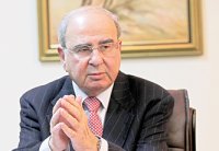 المصري: بعض الحكومات مستنسخة من حيث البرامج والوجوه