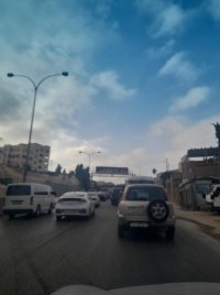 أزمة مرورية اثر تعطل مركبة تركها مالكها داخل نفق صويلح
