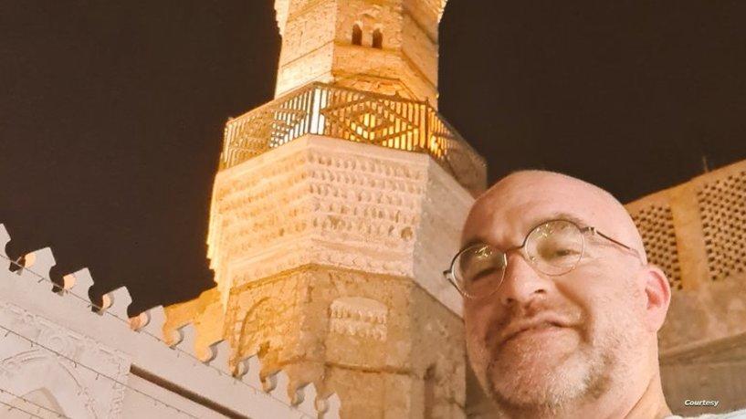 بسيارته.. إسرائيلي يجوب الاردن والسعودية والإمارات حتى تل أبيب