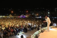 حضور جماهيري كبير لحفلة راغب علامة بمهرجان الفحيص (صور)