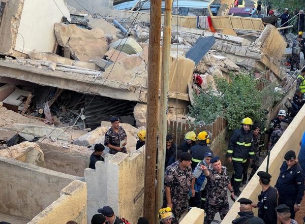النيابة العامة تباشر التحقيق بحادثة انهيار عمارة اللويبدة