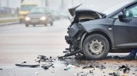 5 إصابات بحادث اصطدام باص ركوب صغير بعمود كهرباء للضغط العالي في الأغوار الشمالية