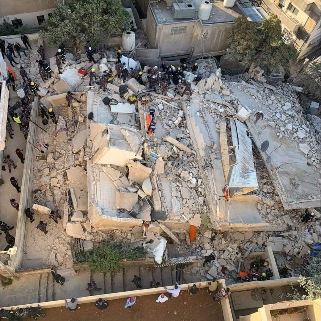 عليان ينعي ابنتيه بحادثة "اللويبدة" وزوجته لا تزال تحت الانقاض