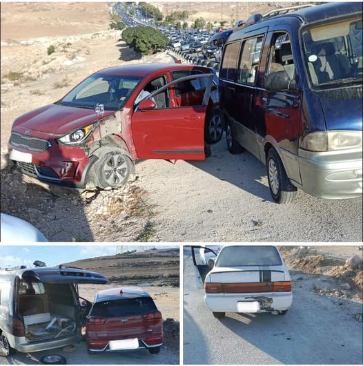حادث سير بين ثلاث مركبات على شارع الأردن