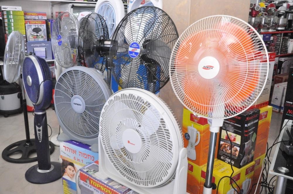 موسم قاس يمر على قطاع الكهربائيات والإلكترونيات