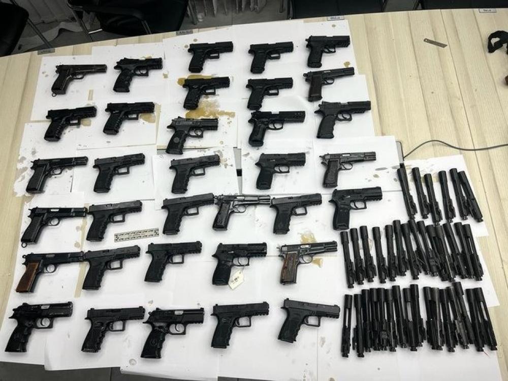 الاحتلال يزعم إحباط تهريب 114 قطعة سلاح في غور الأردن