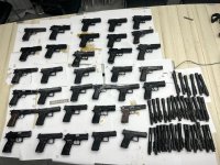 الاحتلال يزعم إحباط تهريب 114 قطعة سلاح في غور الأردن