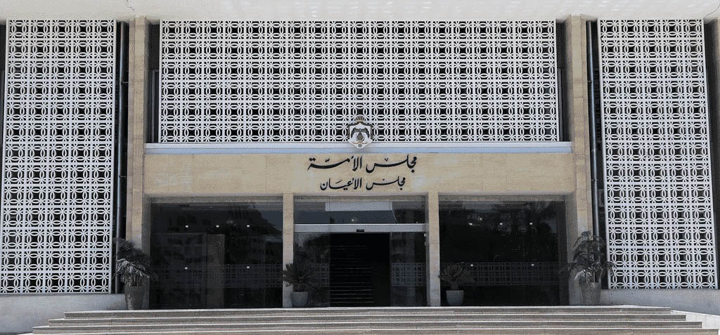 قانونية الأعيان تقر معدلي خدمة العلم والضباط