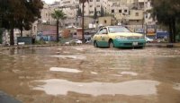 إدارة الأزمات تدعو للابتعاد عن مجاري السيول