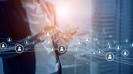 الانتهاء من رقمنة 100 خدمة حكومية جديدة