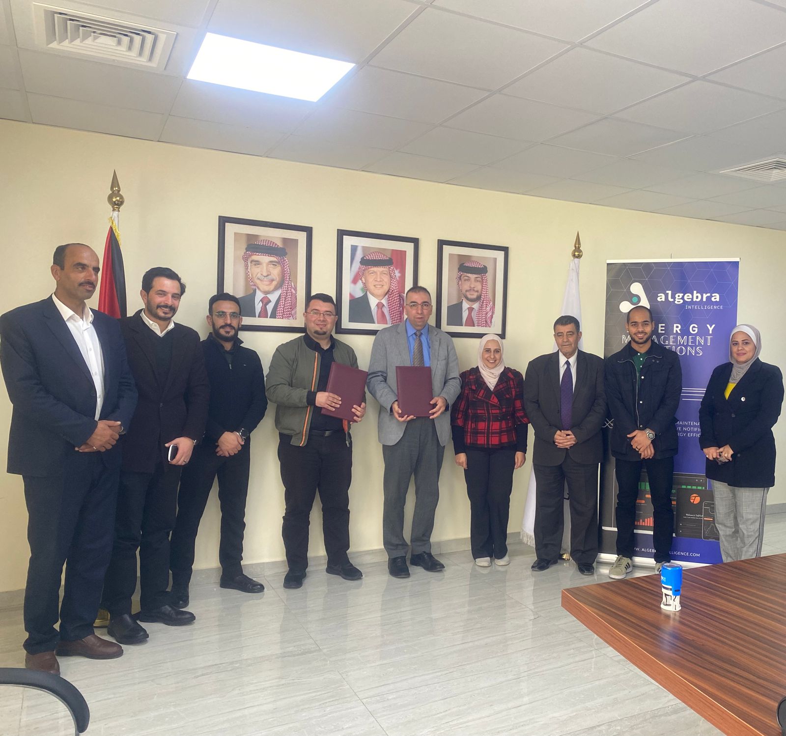 الكلية الجامعية للتكنولوجيا ــ أبو علندا وشركة الجبرا توقعان اتفاقية شراكة لعقد دورات بــ "تطبيقات الذكاء الصناعي في كفاءة الطاقة والطاقة المتجدده"