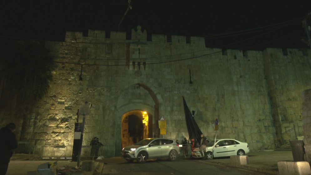 اشتباكات بين قوات الاحتلال الإسرائيلي وفلسطينيين على بوابات المسجد الأقصى