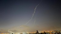 لحظة اطلاق المقاومة بغزة رشقة صاروخية تجاه النقب الغربي المحتل