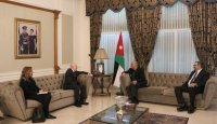 رئيس الوزراء يتسلم التقرير السنوي للجنة الوطنية للقانون الدولي الإنساني