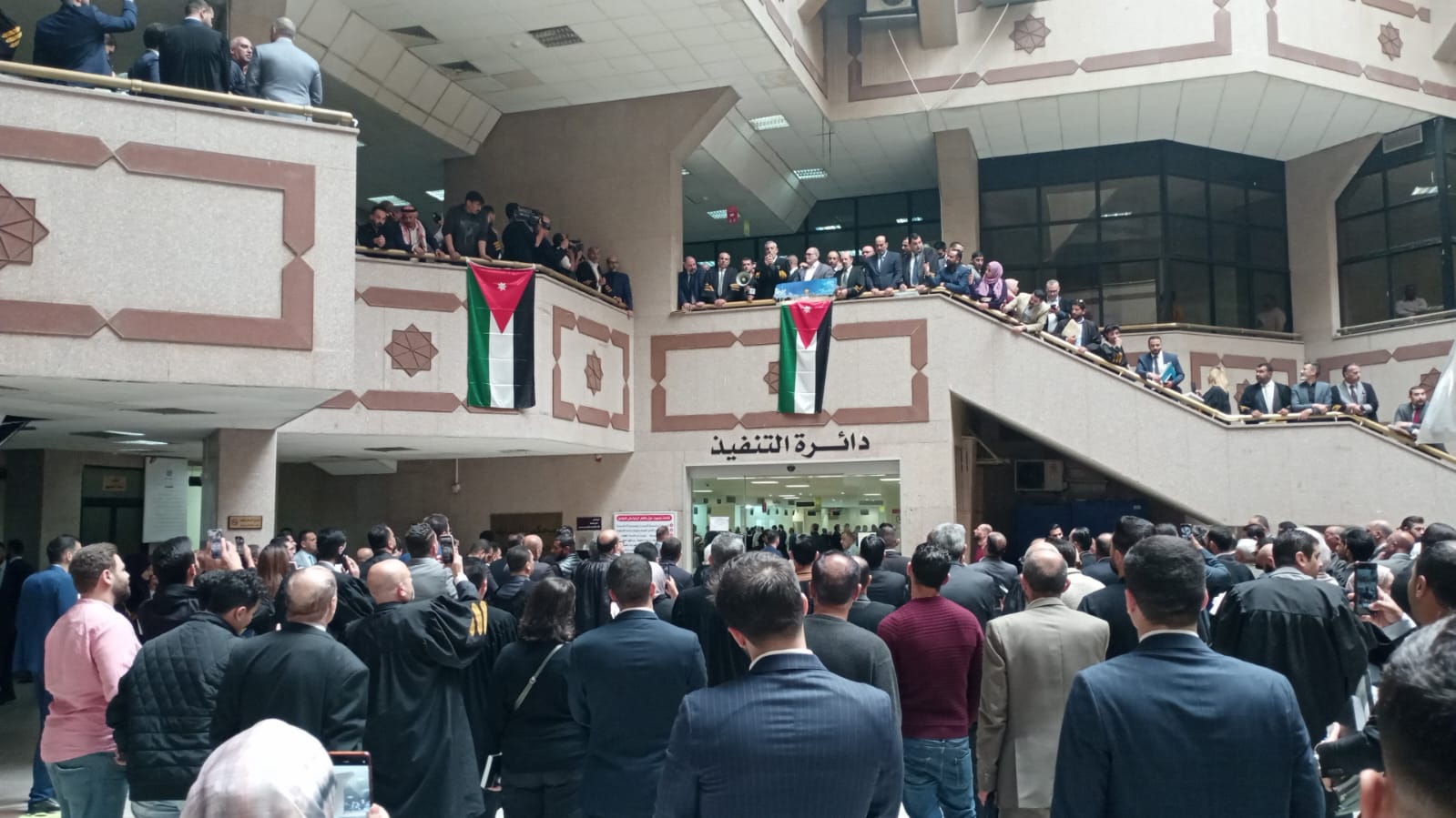 "المحامون" ينفذون وقفات تضامنية في محاكم المملكة تضامنا مع الشعب الفلسطيني