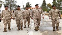 رئيس هيئة الأركان يؤكد بذل أقصى الجهود لحماية الوطن بوجه كل من يحاول العبث بأمنه واستقراره