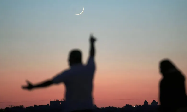 الحسابات الفلكية تحسم موعد عيد الفطر في الأردن