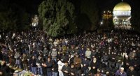20 ألف مصل يؤدون العشاء والتراويح في الأقصى