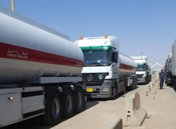 الحكومة: نتابع مع العراق بشأن استئناف استيراد النفط والخزينة لن تخسر