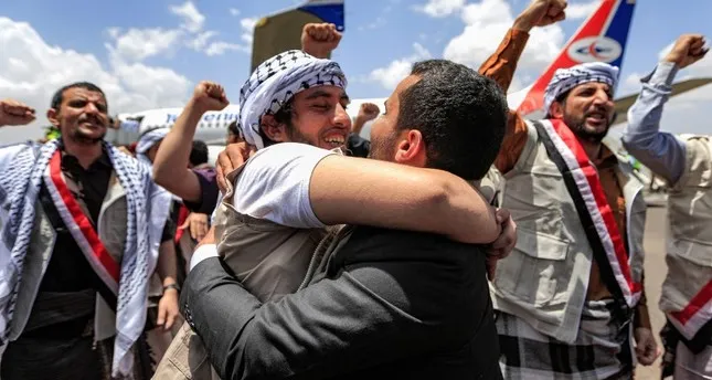 اكتمال عملية تبادل الأسرى في اليمن بالإفراج عن 880 شخصا