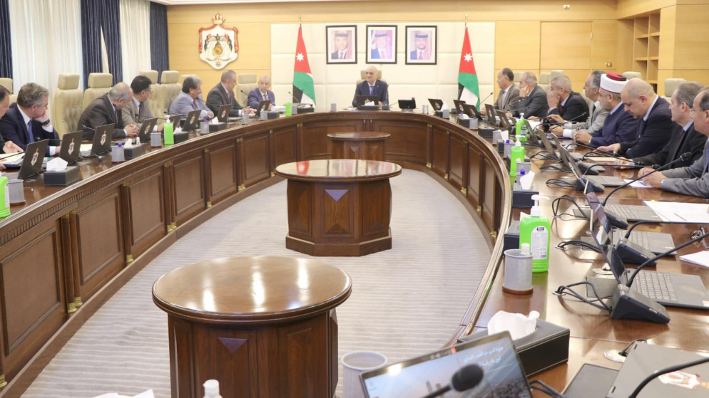 الموافقة على مشروع نظام معدِّل لنظام ترخيص النقل السياحي المتخصِّص