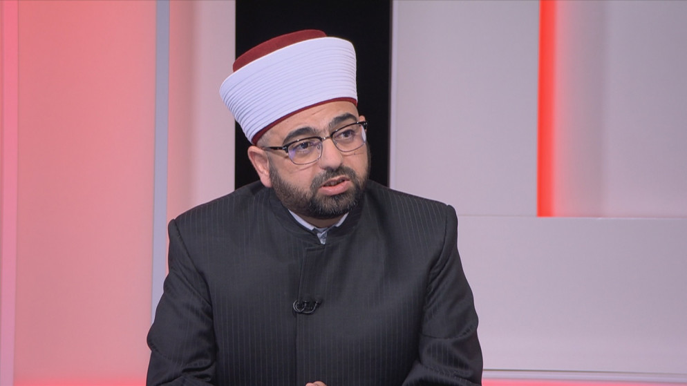 هل يجوز للتجار إخراج الزكاة من البضائع المباعة؟ الافتاء تجيب...